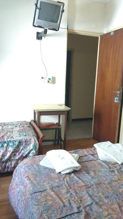 Hotel Lyon Mar del Plata Esterno foto